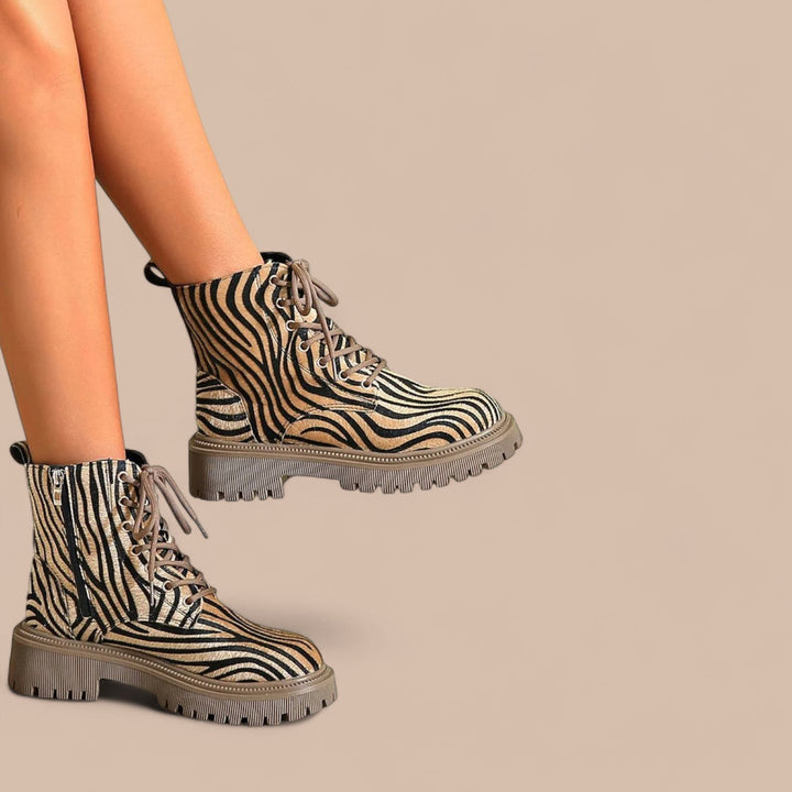 Elise de Paris | Bottes à lacets imprimé zèbre