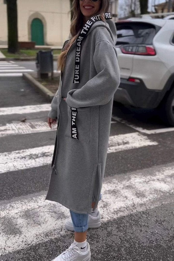 Elise de Paris| Le manteau-cocon qui allie confort