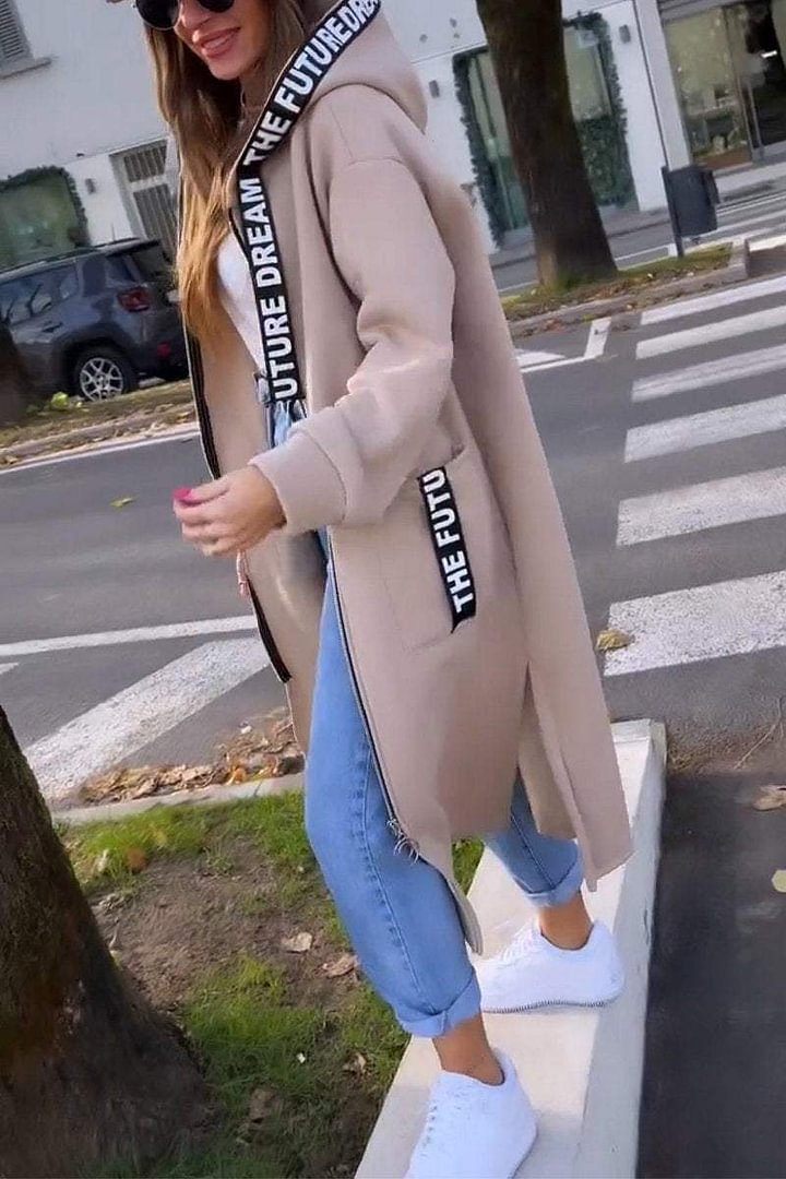 Elise de Paris| Le manteau-cocon qui allie confort