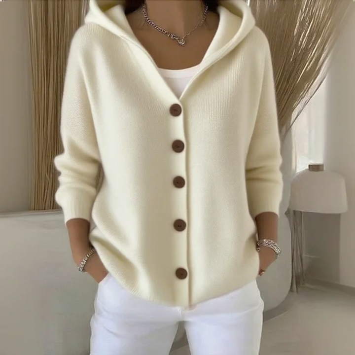 Elise de Paris | Un cardigan doux et élégant