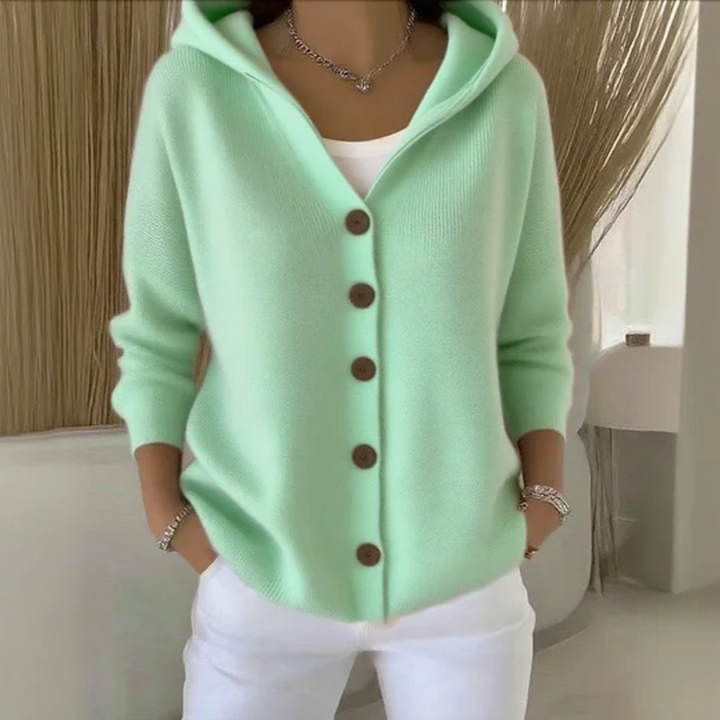 Elise de Paris | Un cardigan doux et élégant
