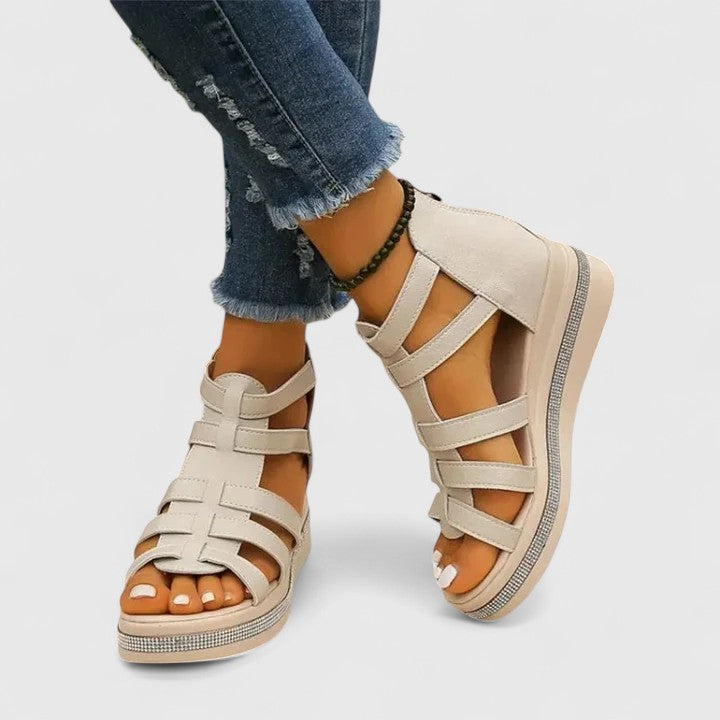 Kendall | Ortopedické sandály se strass kamínky